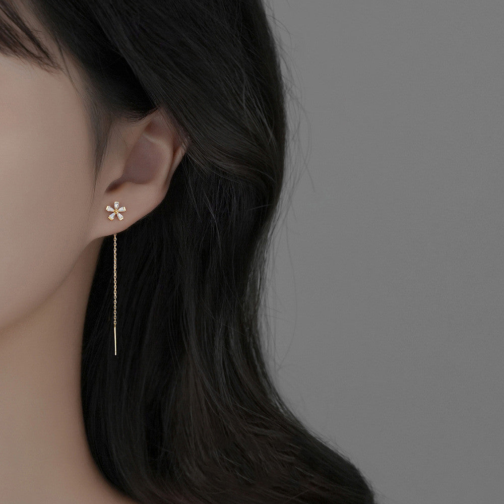 Graceful And Fashionable Sterling Silver Zircon Flower Earrings