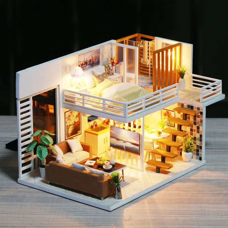 Modelo de casa de construcción artesanal para niños.
