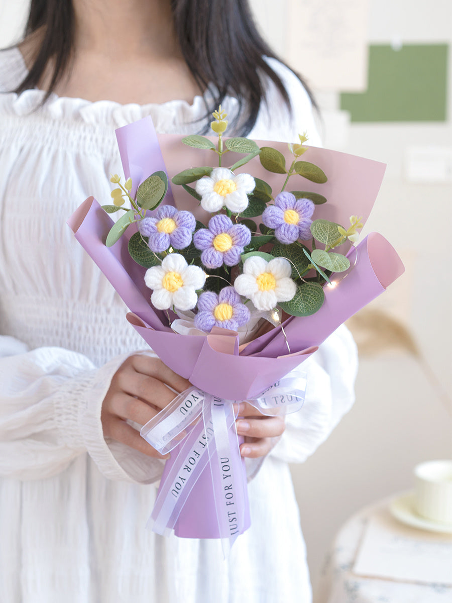 Hand-woven Knitted 7-Piece Bouquet FINISHED PRODUCT