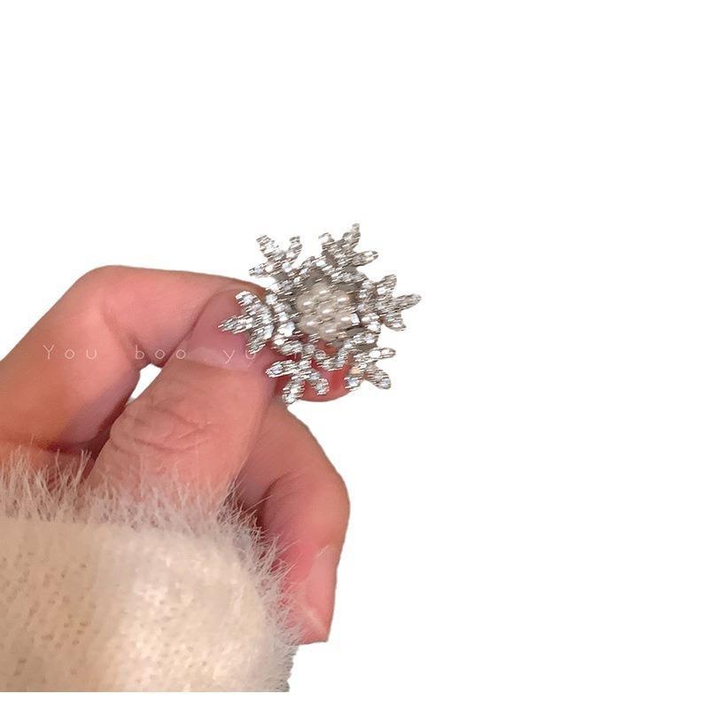 Cyrstal Snowflake Pearl Hair Clip Winter Girls Small Sweet Bobby Pins Women Fashion Retro Flower Hairside Headwear