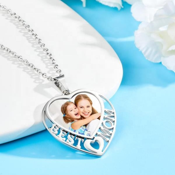 personalized heart-shaped picture pendant necklace for mother