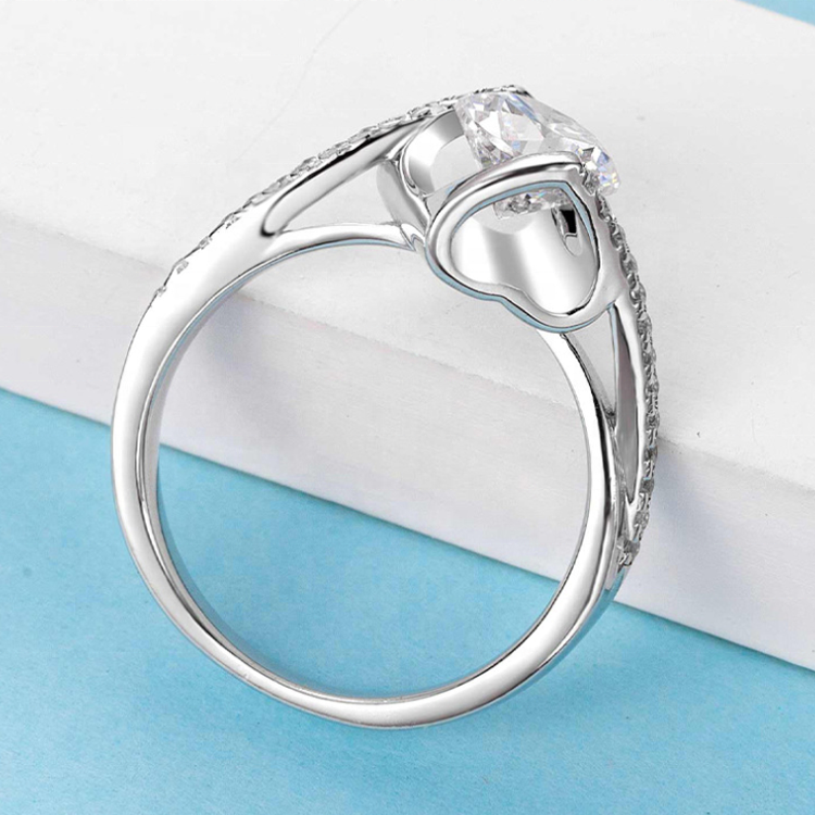modern 1ct s925 heart-shape head moissanite diamond ring with cert. (box included)